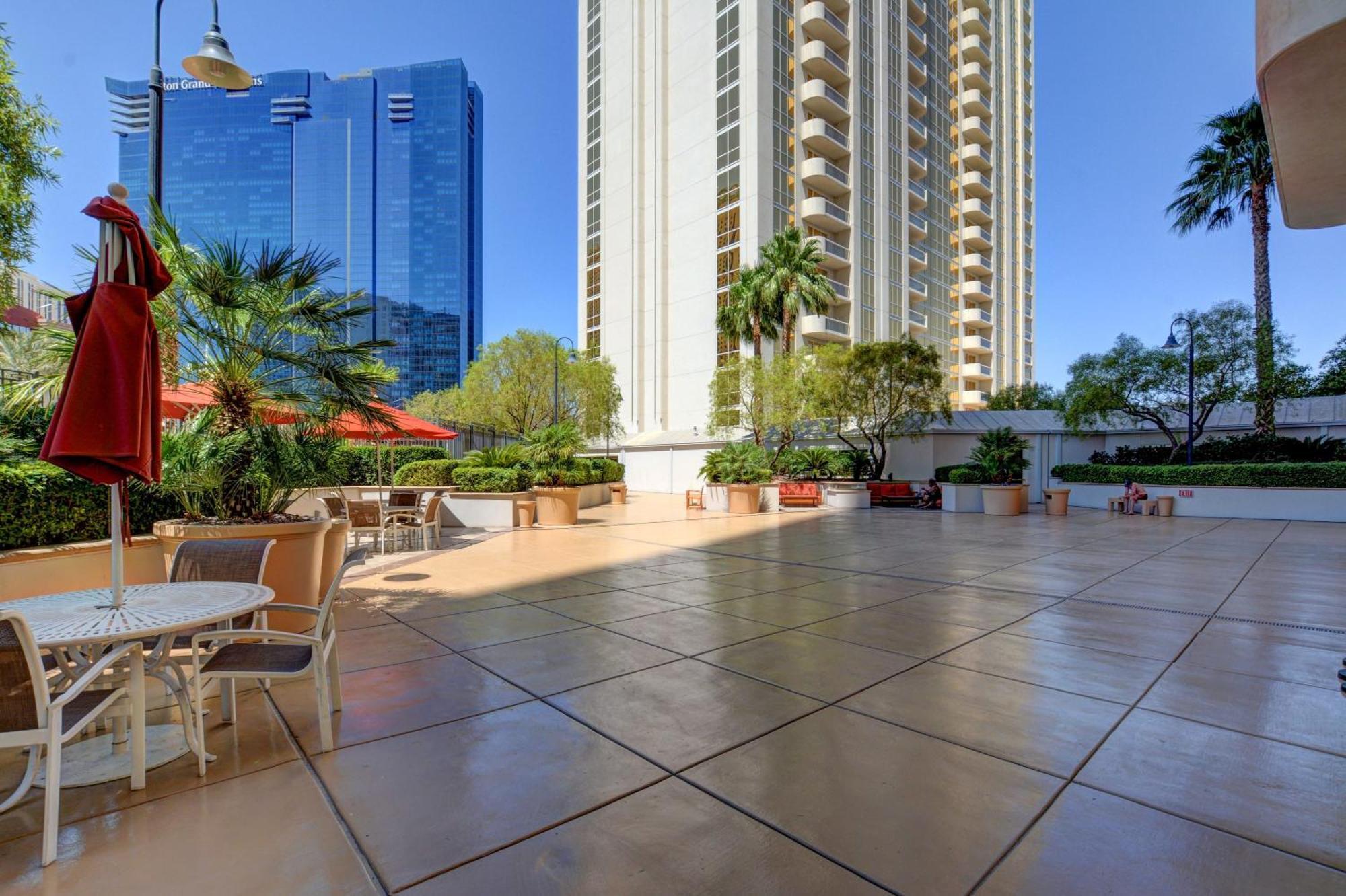 Mgm Signature-28-820 1Br 2Ba F1 Pits View Balcony 라스베이거스 외부 사진